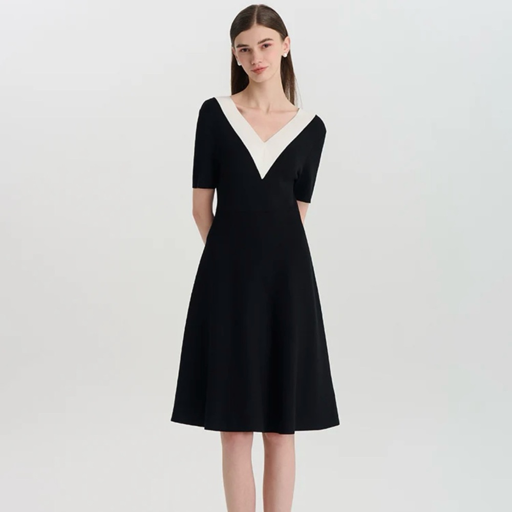 New Women’s Elegant Black and White V-Neck Knitted Midi Dress